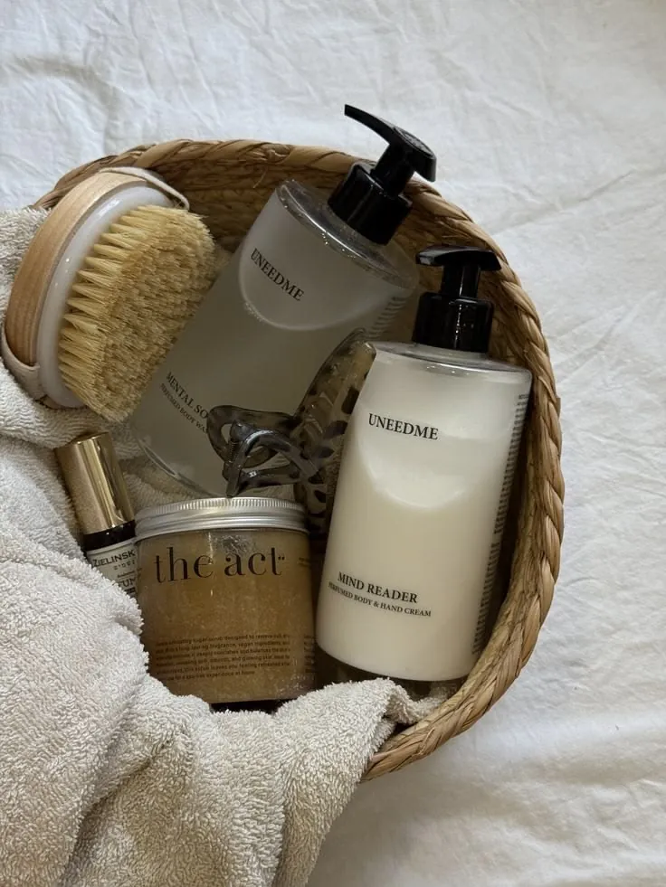 Produtos para o cuidado corporal em um ritual de banho